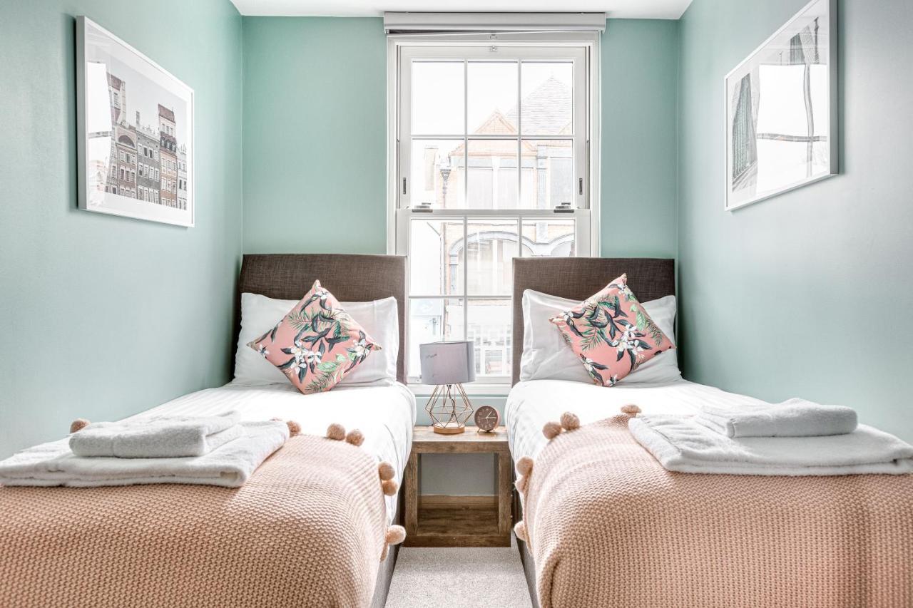 Homely 2 Beds Apt Up To 5 Guests-Wifi By Tent Serviced Apartments Chertsey Eksteriør bilde