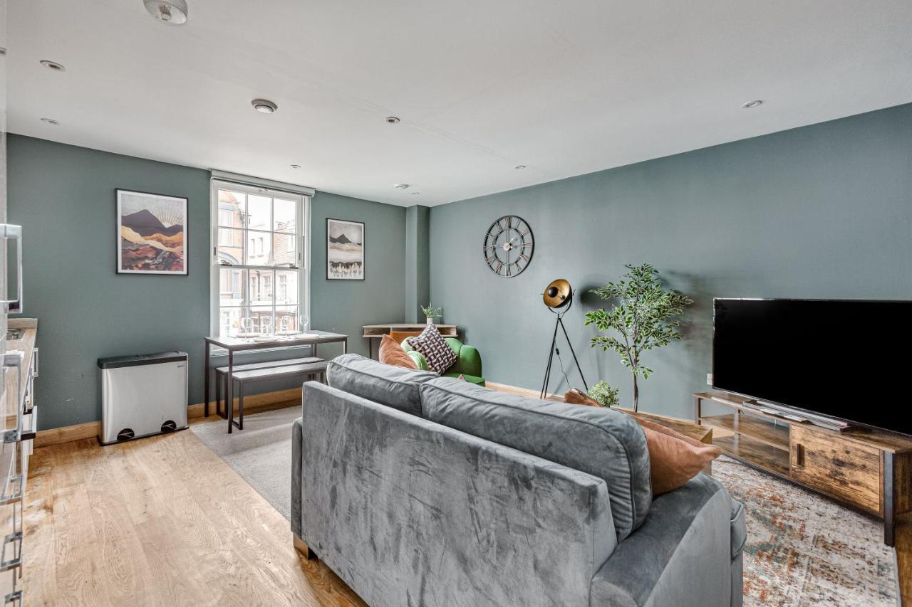 Homely 2 Beds Apt Up To 5 Guests-Wifi By Tent Serviced Apartments Chertsey Eksteriør bilde